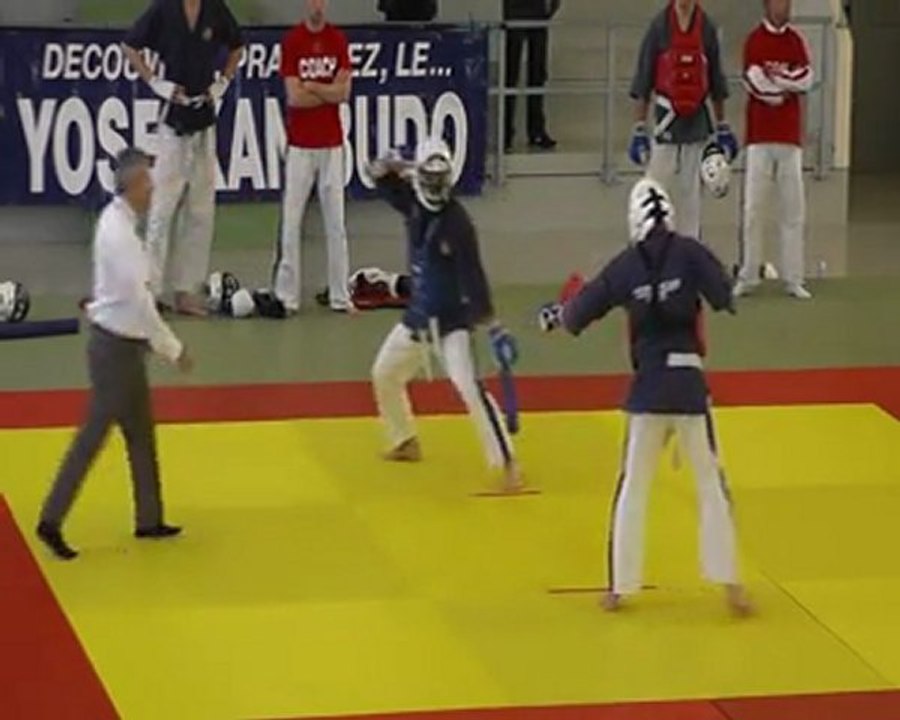 2eme combat baton individuel David CLERC championnat de bourgogne février  2012