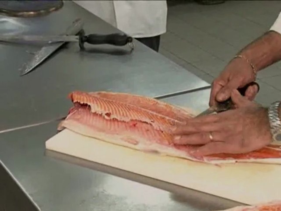 Comment découper un saumon