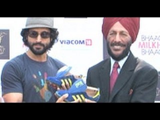 Milkha Singh Passes Legacy To Farhan Akhtar In Chandigarh