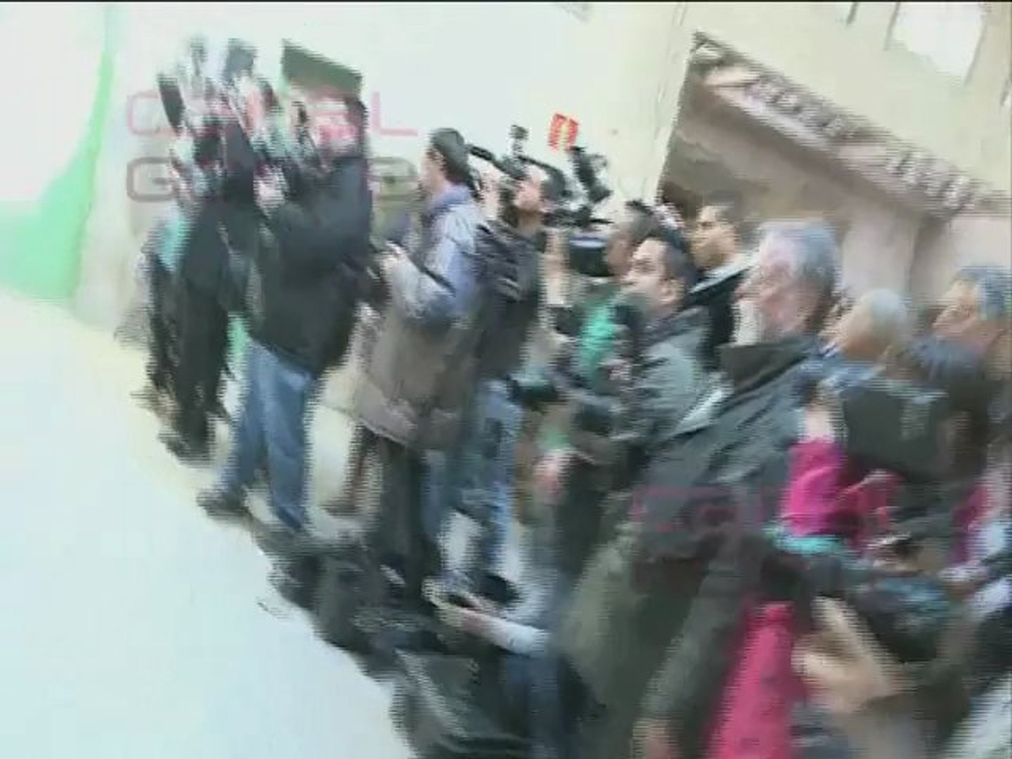 Bustamante, un 'Police' SEXY, SEXY SEXY