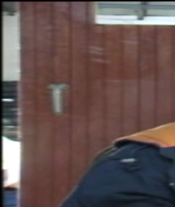 BB lachose - E.T le jaune revient en caca tastrophe au berca cacail par Mohamed Gasmi