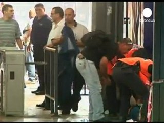 Argentine : un train ne parvient pas à stopper en gare...