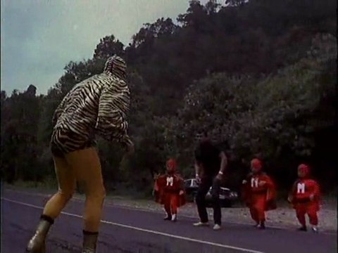 2 Mil Mascaras ''Los Campeones Justicieros'' PT2.