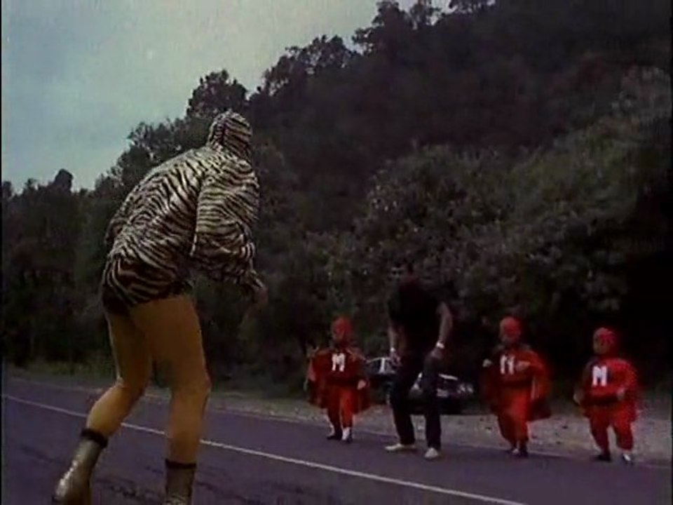 2--Mil Mascaras  ''Los Campeones Justicieros'' PT2.