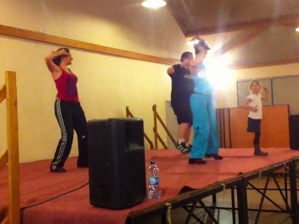 Lili Zumba : Get cool  ( Cours Helfaut)