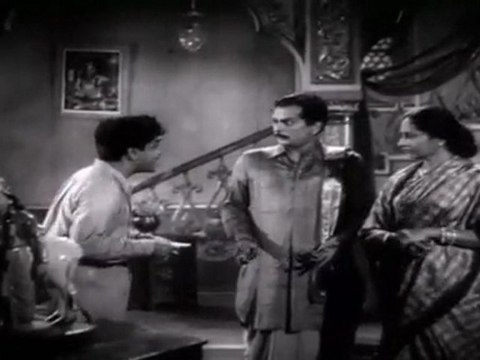 Kutumbha Gauravam - Padmanabam And Rajanala Discussion