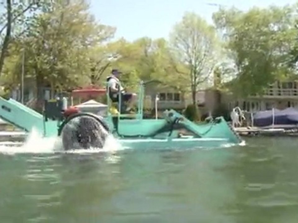 bateau faucardeur