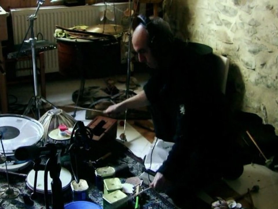 Extrait de "MAKING OF MAMAN MAMELLE" (Charles Borrett) - 2012