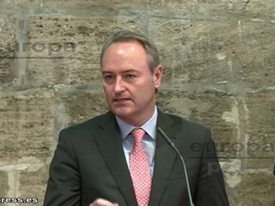 Alberto Fabra cesa al Director general de Cooperación