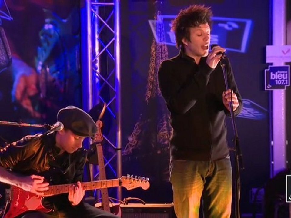 Charles Pasi / old lady