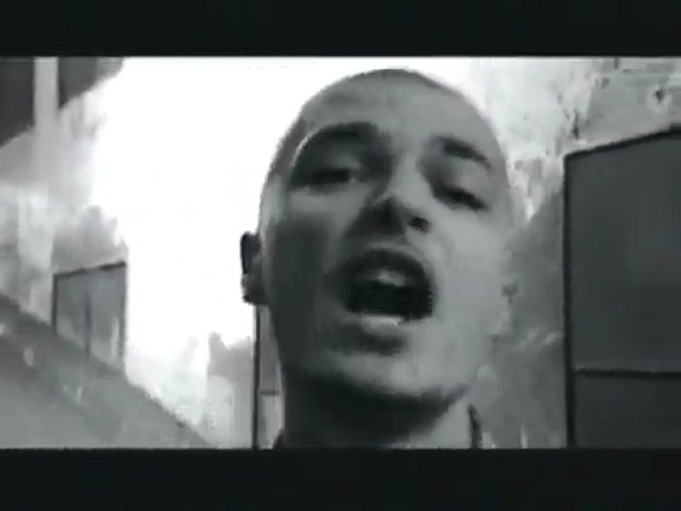 La Familia - Tupeu De Borfas (Official Music Video)