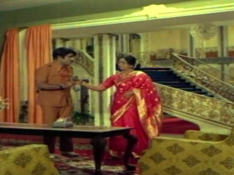 Gunavanthudu - Sobhan Babu Cheats Kantha Rao