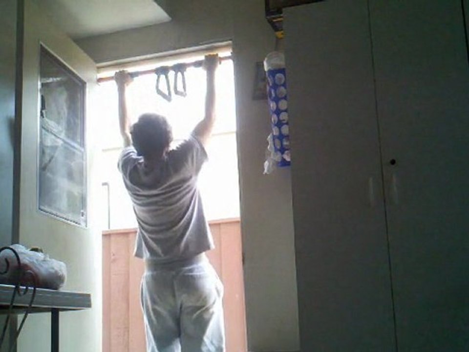 Free Standing Pull Up Bar