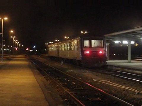 Depart d'un autorail ead x4750 de la gare d'Argentan.