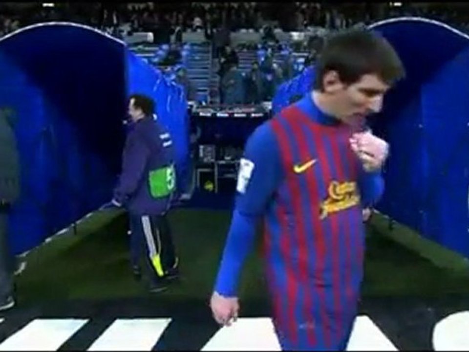 Lionel Messi vs Real Madrid (A) 11-12 HD 720p by LionelMessi10i [Cropped]