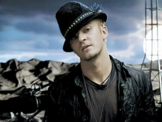 Justin Timberlake To Star As Elton John? - Hollywood News