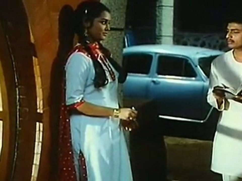 RASIGAN ORU RASIGAI SCENE 8