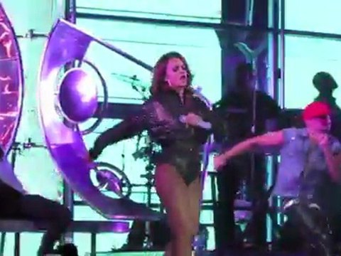 Are Rihanna and Chris Brown Performing on American Idol?