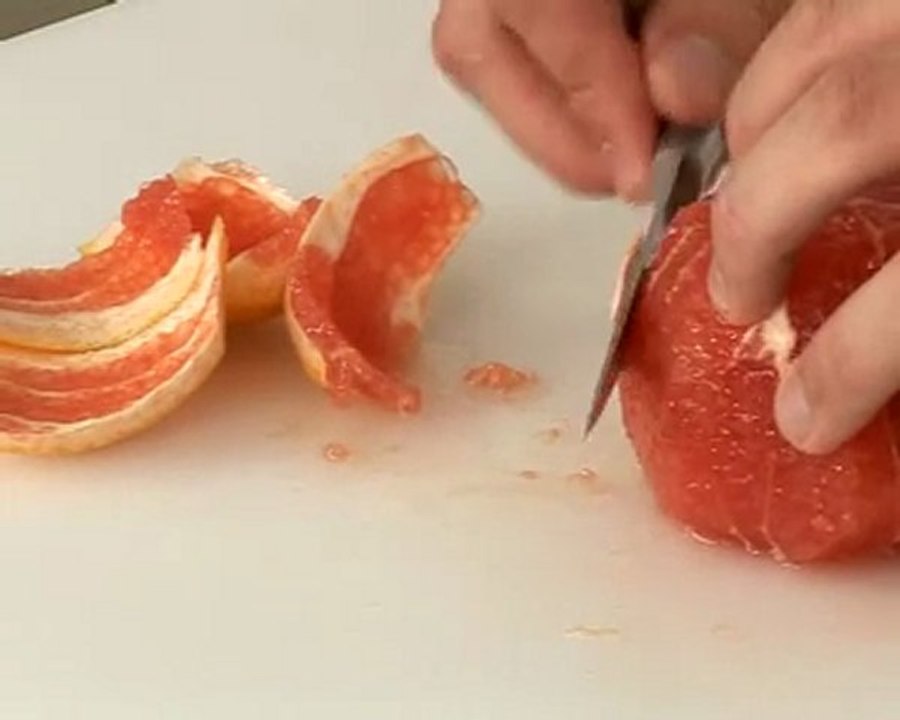 Technique de cuisine: Peler à vif un fruit