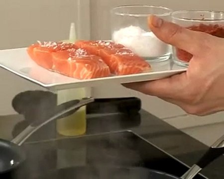 Recette de pavé de saumon, sifflets de carottes fondantes au citron