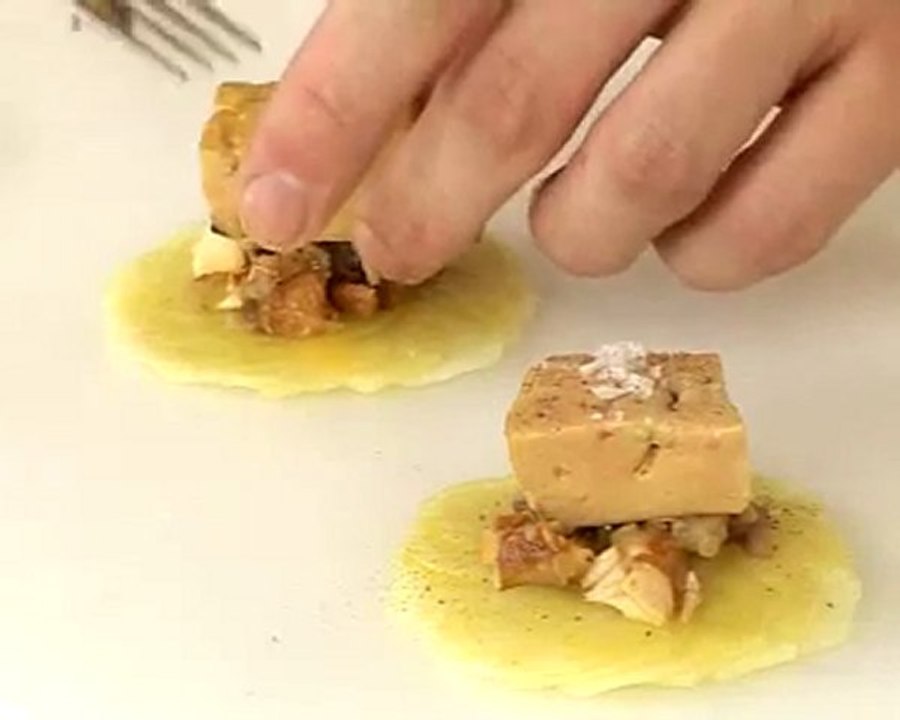 Recette de tourtière de foie gras, champignons, chataignes et mesclun