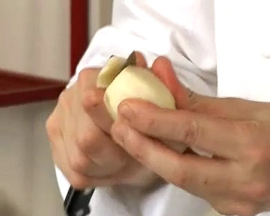 Technique de cuisine : Eplucher un topinambour