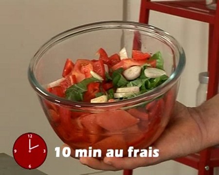 Recette de soupe froide de tomate et poivrons, raviole de ricotta