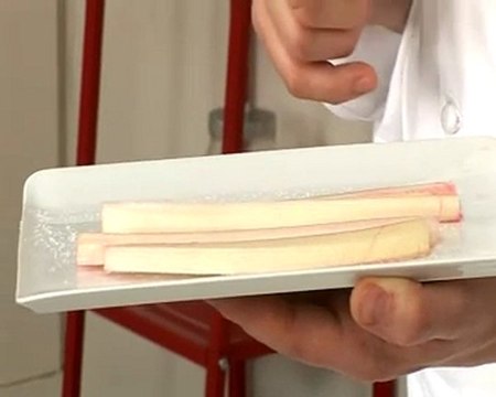 Technique de cuisine : Préparer de la rhubarbe