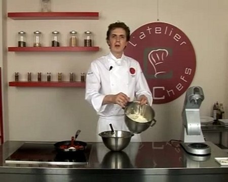 Recette de gratin de pêche au jus de framboise et calisson d'Aix