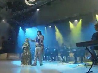 ZORUNDAMIYIM "Zorundamıyım seninle Uğraşmak Zorundamıyım "