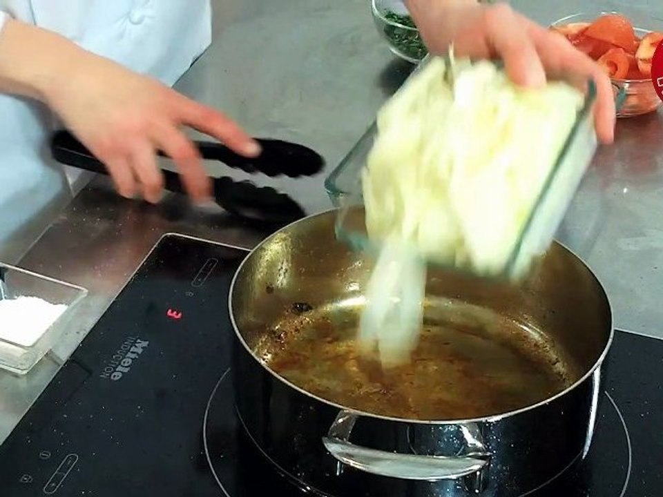 Recette de tajine d'agneau au safran et à la cannelle, tajine makfoul