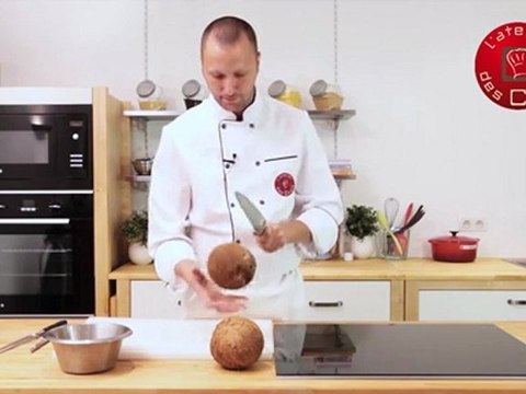 Technique de Chef - Casser une noix de coco