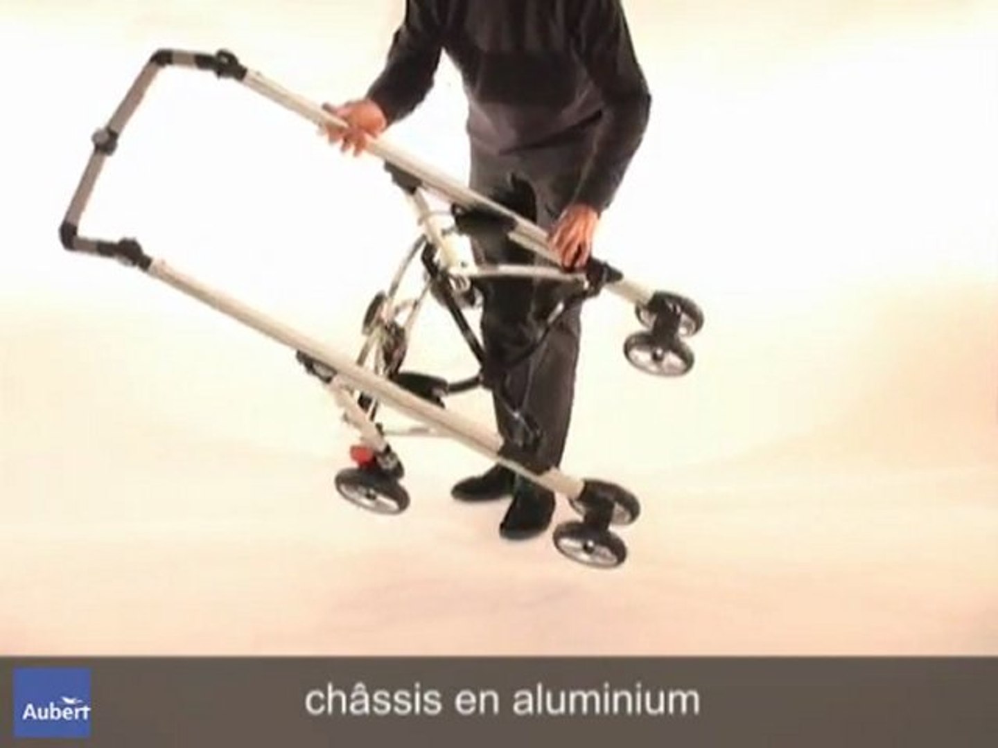 Poussette Loola Up De Bebe Confort Chassis Video Dailymotion
