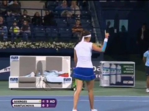 Dubaï : Goerges b. Hantuchova (4-6 ; 6-3 ; 6-4)