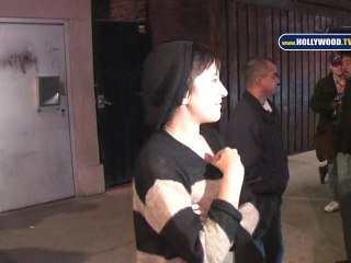 Zelda Williams Endures Drunk Uncles at Thanksgiving