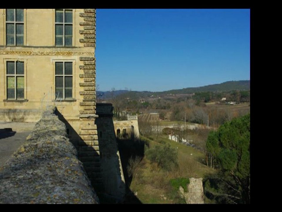 chateau de la tour d'aigues 2012 dans le département du vaucluse
