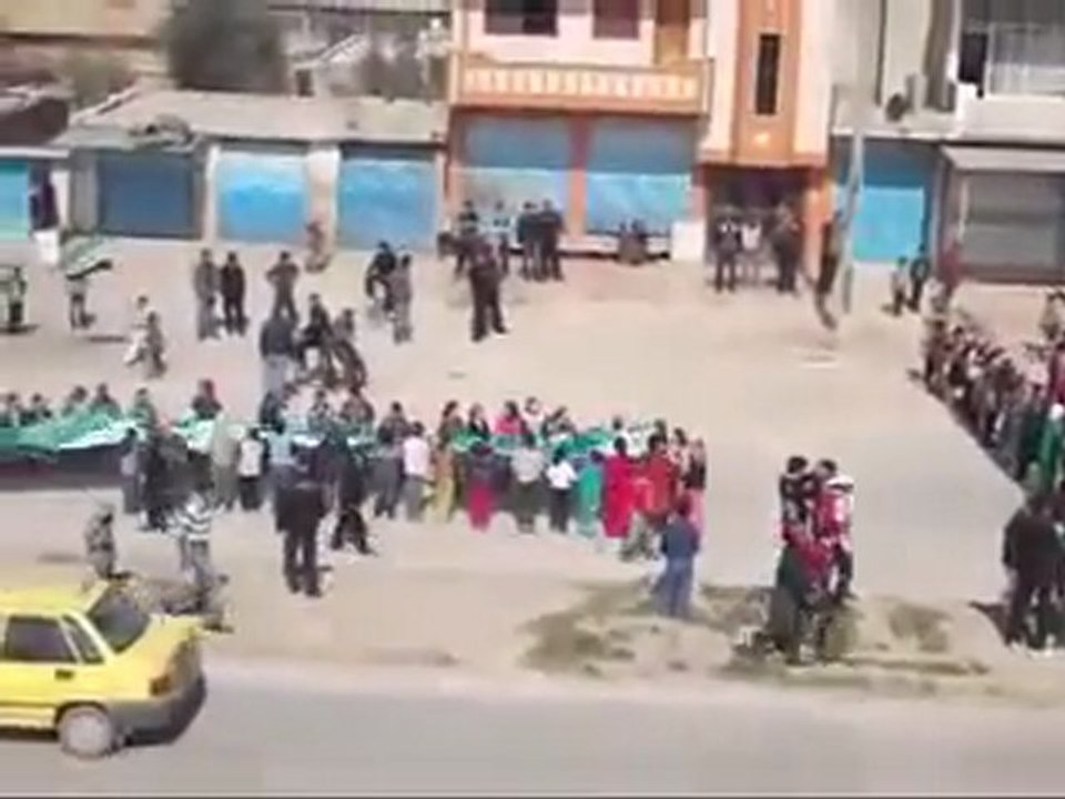 فري برس   قامشلو حي قناةالسويس جمعة سننتفض لأجلك بابا عمرو 24 2 2012