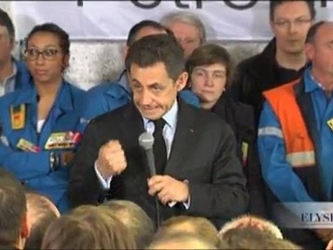 Allocution informelle devant les salariés de la raffinerie Petroplus