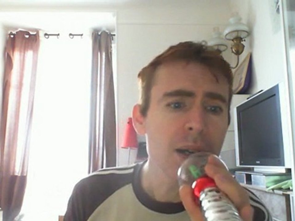 Wiwi égratigne "ceux qui s'en vont" de Ginette Reno