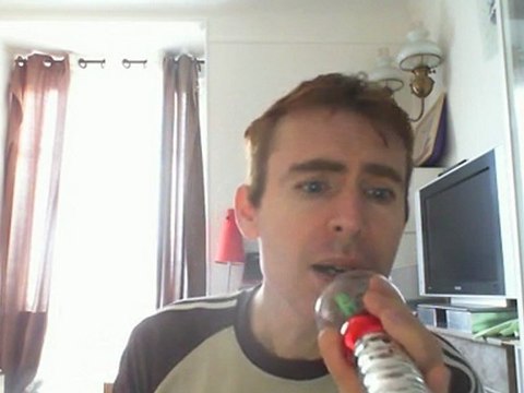 Wiwi égratigne ceux qui s'en vont de Ginette Reno