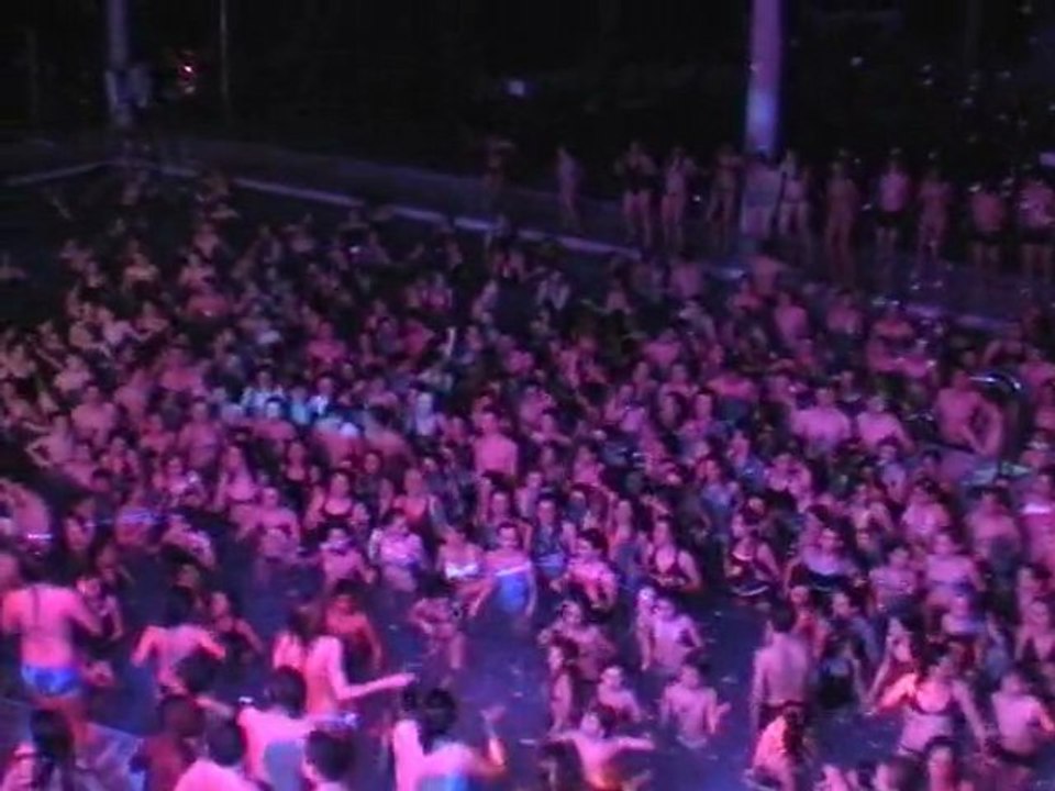 Soirée Fluo - Piscine Chartres de Bretagne