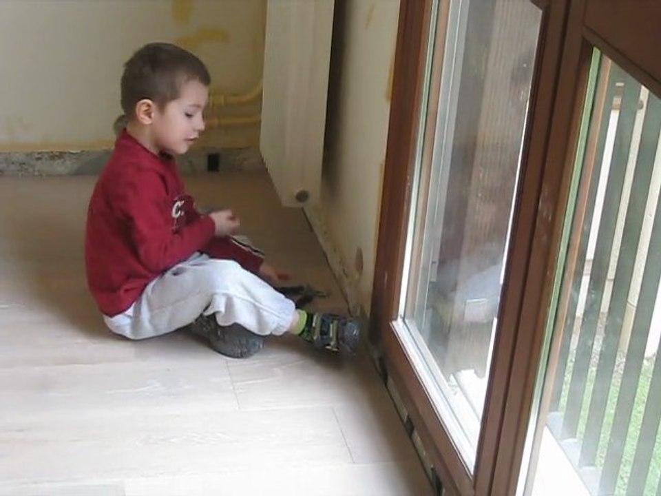 Thomas fait des travaux
