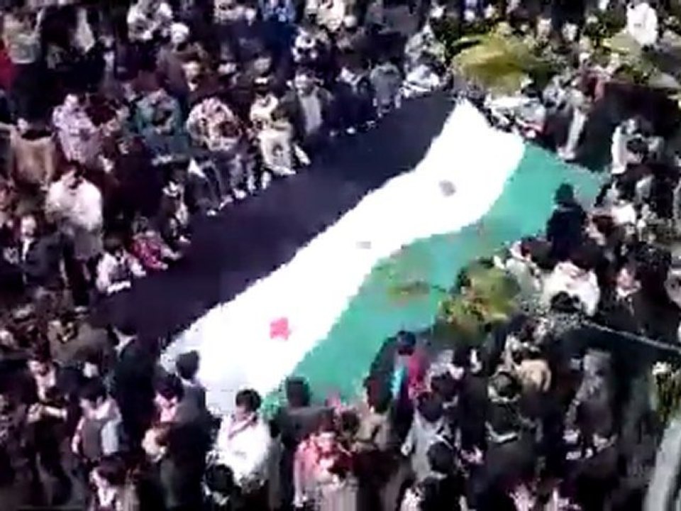 فري برس  ريف دمشق  عربين   سننتفض لأجلك يا بابا عمر   24 2 2012 ج2