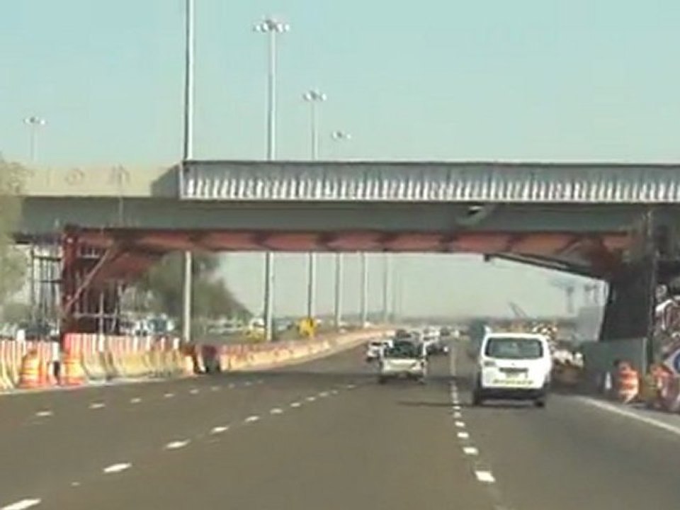 Travel from Abu Dhabi to Dubai January 26 2012 video 7
