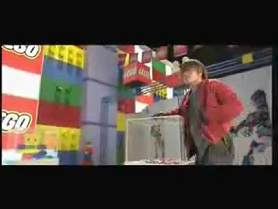 Jackie Chan (New Police Story - scene fight VO)