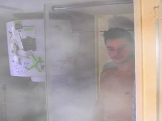 Hugo di Verdura - Génie en bouteille clip HDV