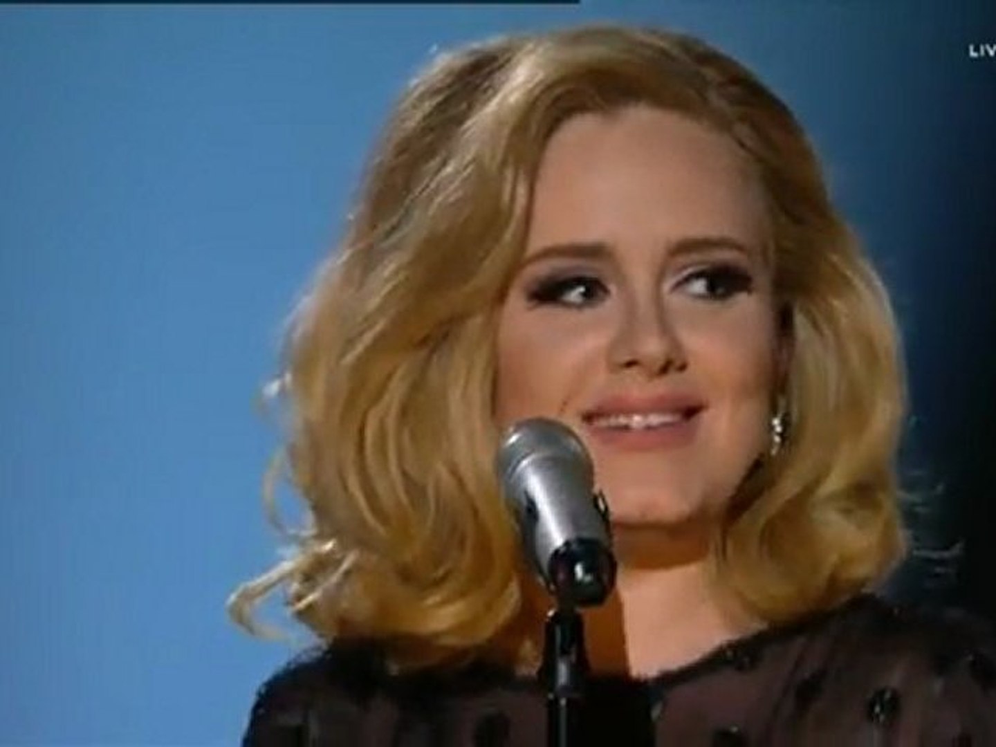 Adele at the 54th Grammy Awards 2012 Rolling in the Deep - video Dailymotion