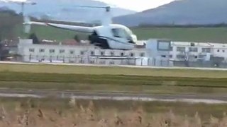 Taxiing & Landing | Private Robinson R-22 | F-GJMO | Clermont-Ferrand Airport |