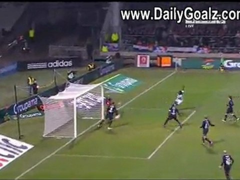 dailygoalz.com - but de Bafetimbi Gomis Lyon vs PSG 1-1