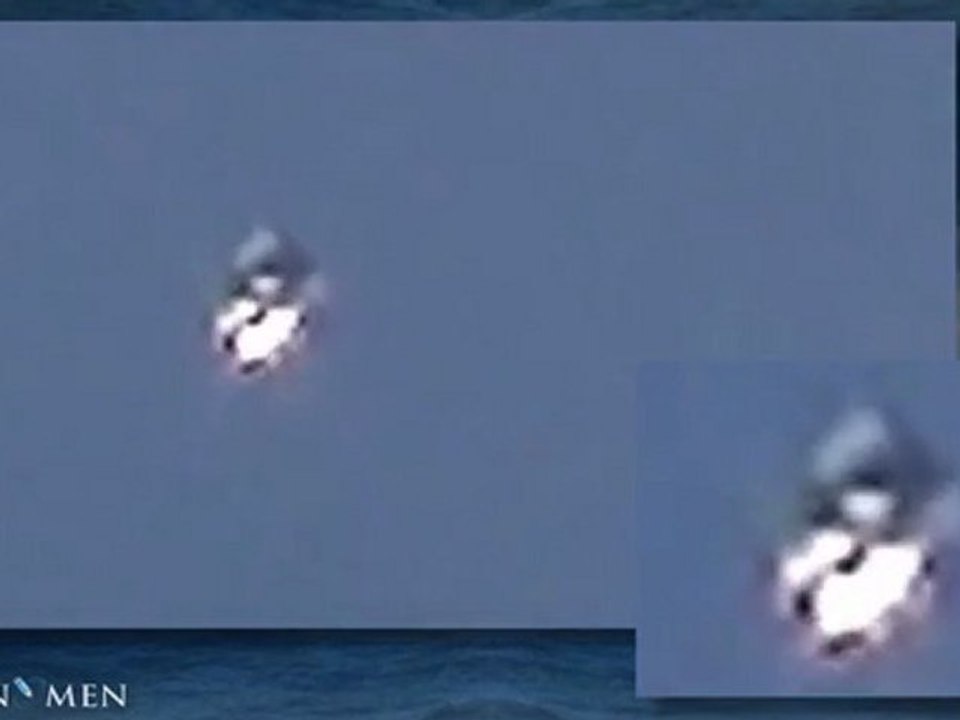 Fantastic UFO over Mexico City, Feb. 12, 2012